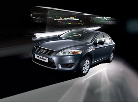 Ford Mondeo получил новый двигатель серии EcoBoost