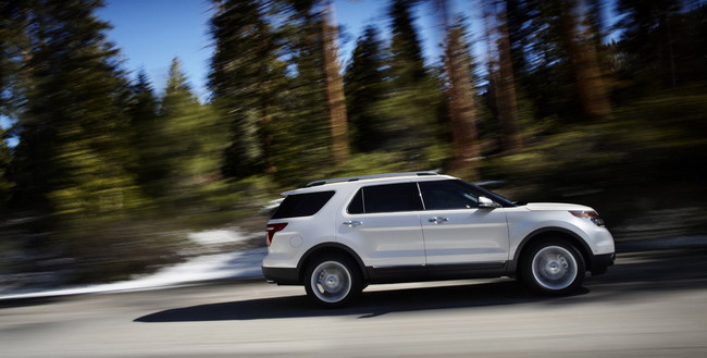  Ford Explorer 2011.  