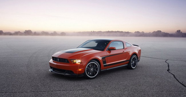 Официальные фото Mustang Boss 302