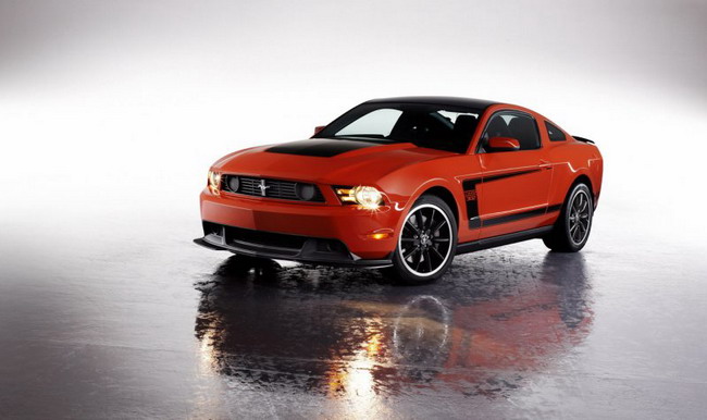 Официальные фото Mustang Boss 302