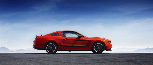 Официальные фото Mustang Boss 302