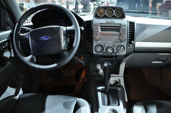 Ford Ranger с АКПП дебютировал на автосалоне в Москве
