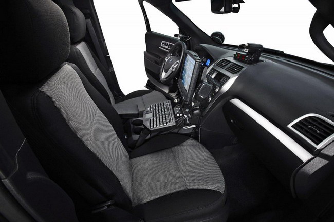 Полицейский Ford Explorer для США