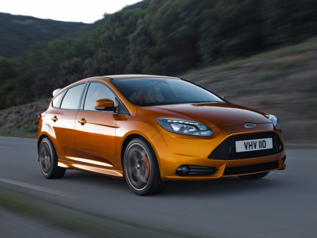 Официальные фото Ford Focus ST 2012