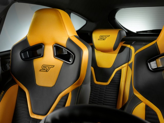   Ford Focus ST 2012