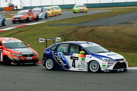 Ford анонсирует гоночный Ford Focus 2012