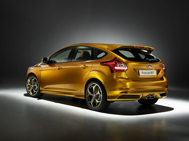 Полный обзор Ford Focus ST 2012