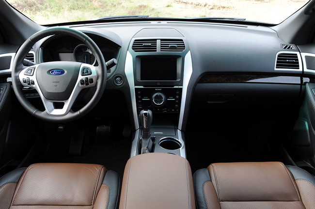 Новые фото Ford Explorer 2011