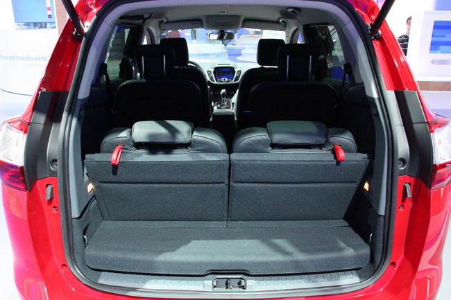 Детройт 2011: Ford C-MAX