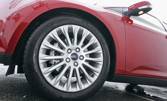 Новый Ford Focus выбирает курс!