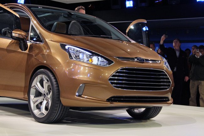 Компания Ford представила новую модель B-MAX