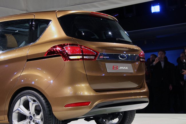 Компания Ford представила новую модель B-MAX