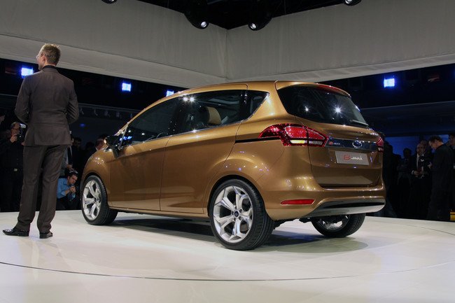 Компания Ford представила новую модель B-MAX