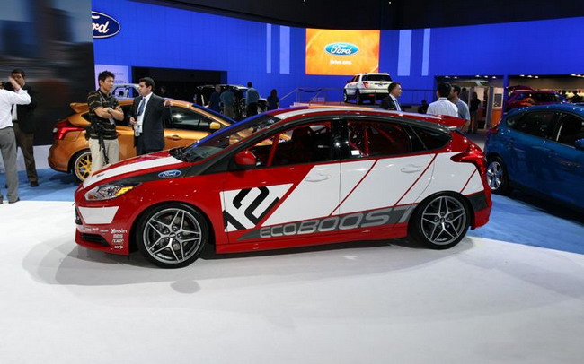 Гонки на Женевском автосалоне 2011