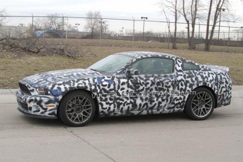 Фотошпионы поймали обновленный Mustang Shelby GT500