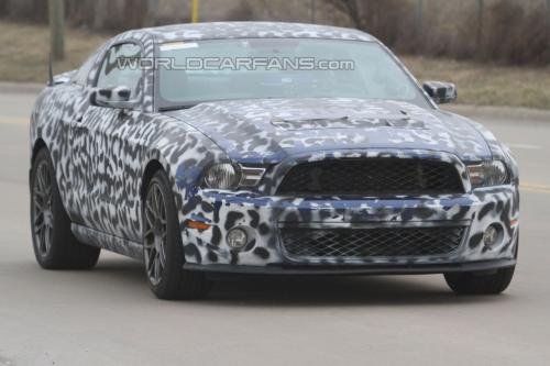 Фотошпионы поймали обновленный Mustang Shelby GT500