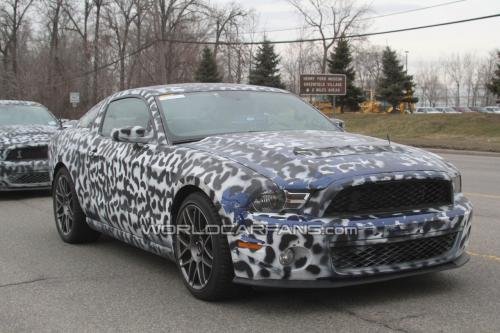 Фотошпионы поймали обновленный Mustang Shelby GT500