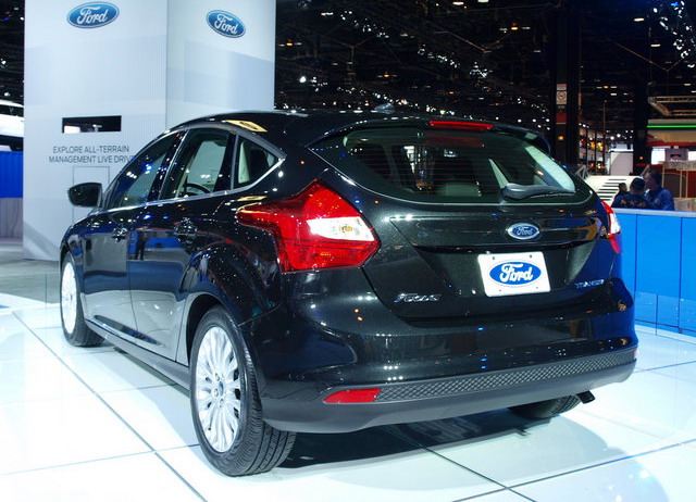 Ford Focus - Tuxedo Black хэтчбек