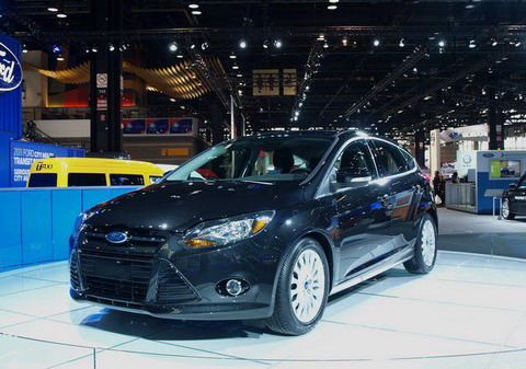 Ford Focus - Tuxedo Black 