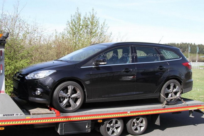 Компания Ford приступила к испытаниям нового Focus ST