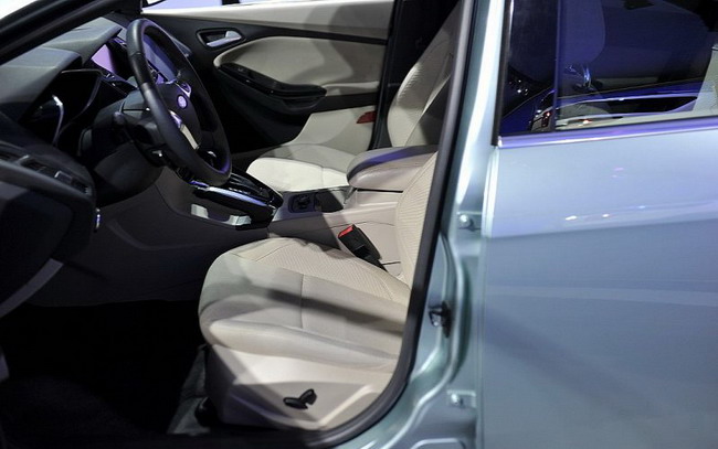 Ford Focus Electric     -