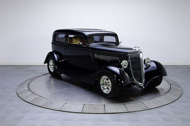 Ford Tudor 1943 года выставлен на продажу
