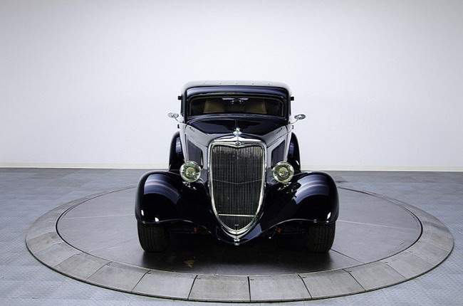 Ford Tudor 1943 года выставлен на продажу