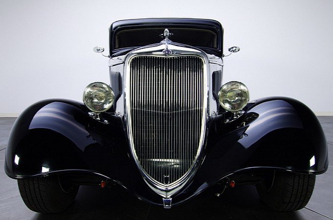 Ford Tudor 1943 года выставлен на продажу