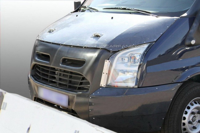 Фотошпионам удалось запечатлить Ford Transit 2012