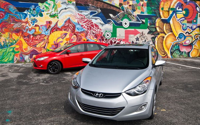 Hyundai Elantra 2011 vs Ford Focus 2012