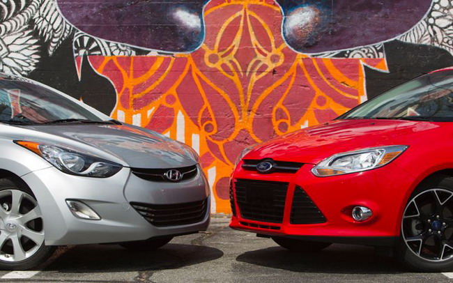 Hyundai Elantra 2011 vs Ford Focus 2012