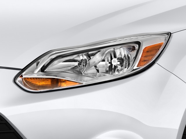 Ford Focus 4-   White