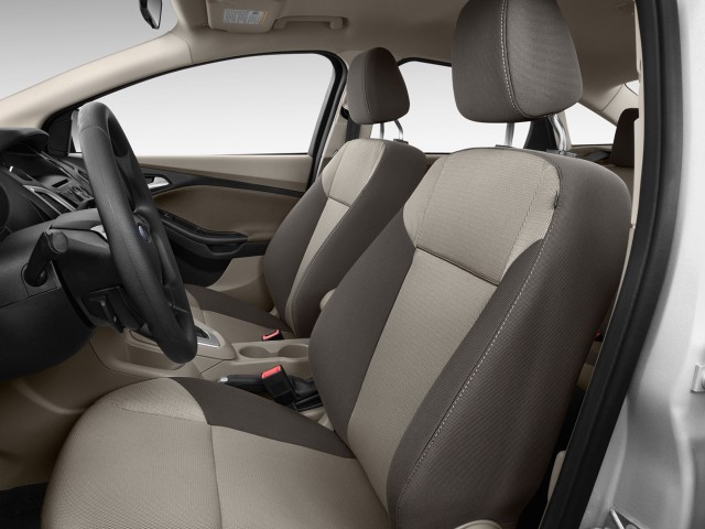 Ford Focus 4-   White