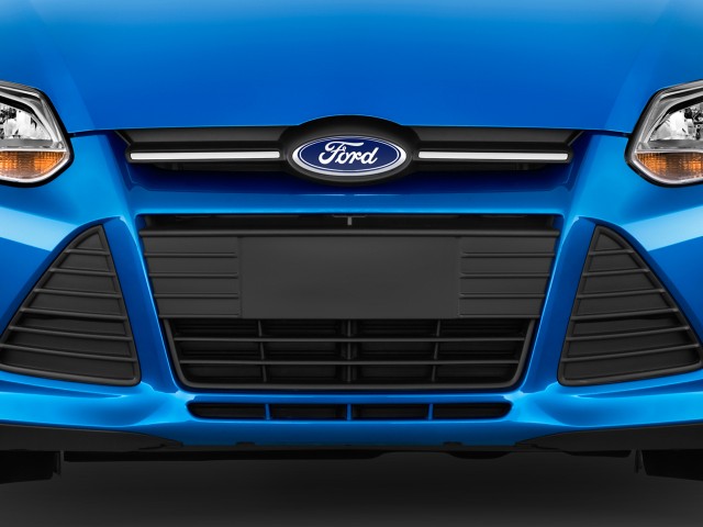 Ford Focus  (Blue Candy)