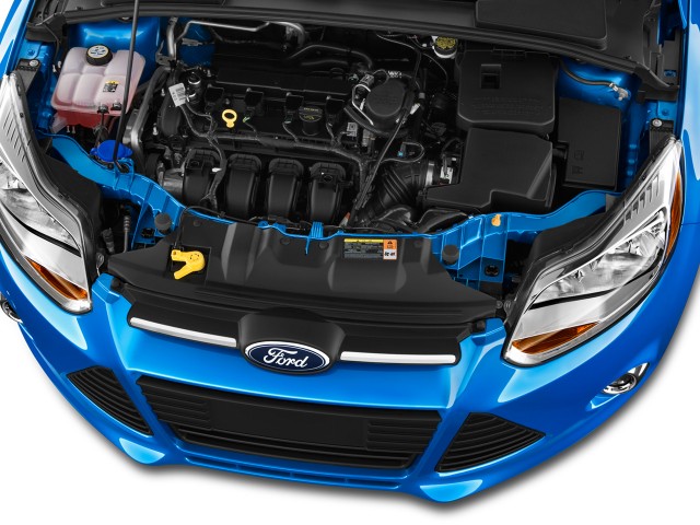 Ford Focus хэтчбек (Blue Candy)