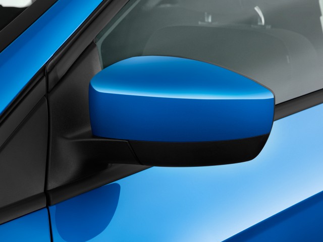Ford Focus хэтчбек (Blue Candy)