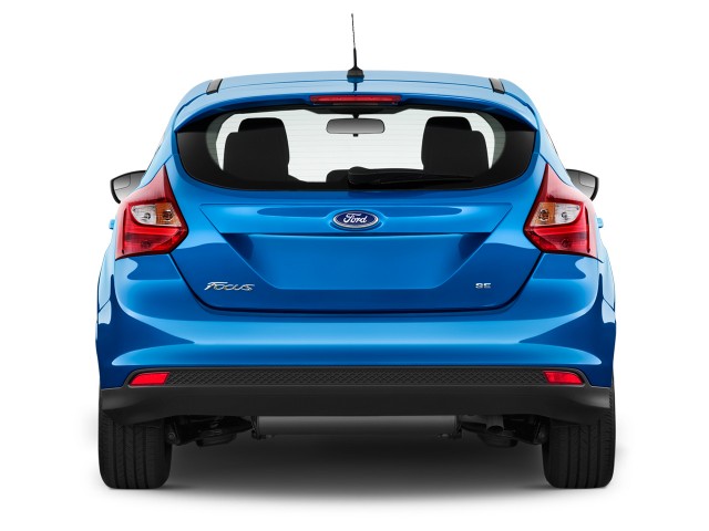 Ford Focus хэтчбек (Blue Candy)
