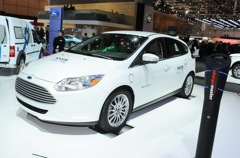 Электрический Ford Focus оснастят солнечными батареями