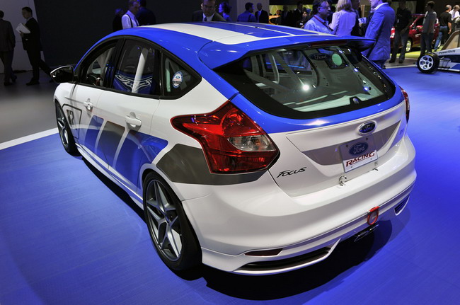 Ford Focus ST-R готов к битве
