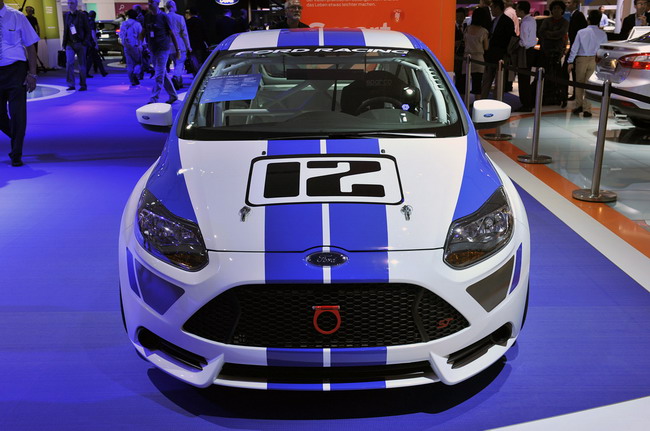 Ford Focus ST-R готов к битве