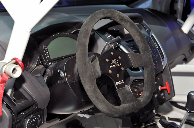 Ford Focus ST-R готов к битве