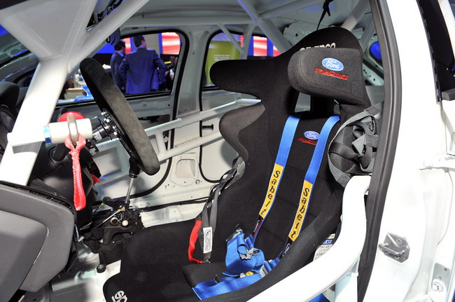 Ford Focus ST-R готов к битве