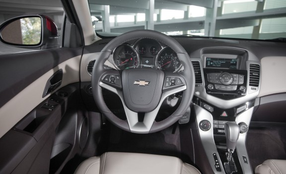 Ford Focus в сравнительном тест-драйве седанов