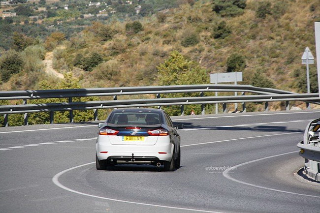 Ford Mondeo 2012 проходит тесты
