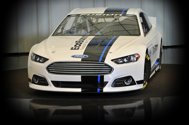 Ford Fusion    NASCAR