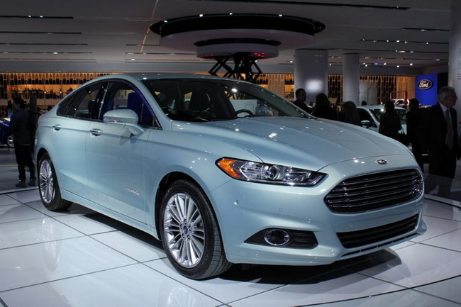 Новый Ford Fusion фото
