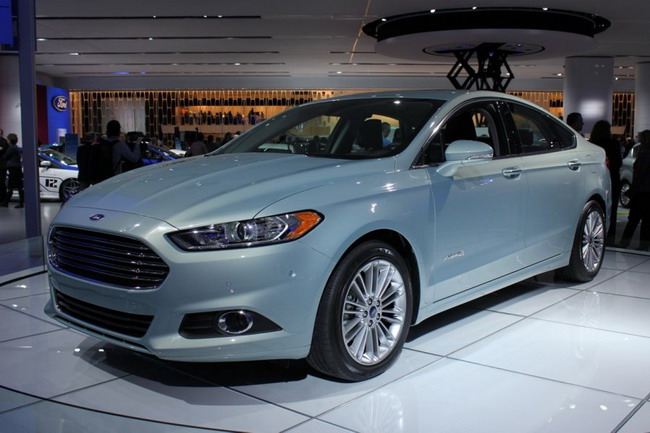 Новый Ford Fusion фото