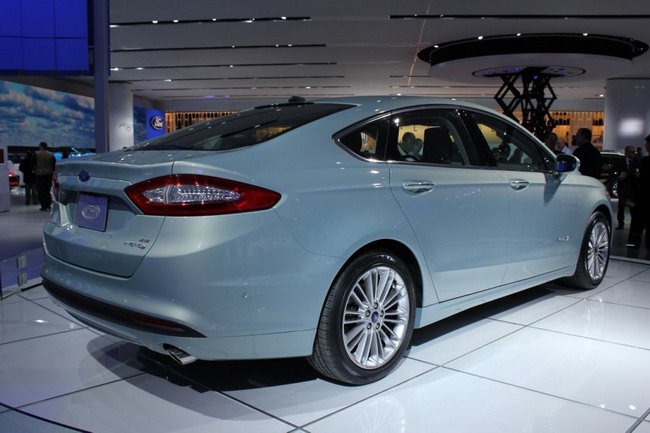 Новый Ford Fusion фото