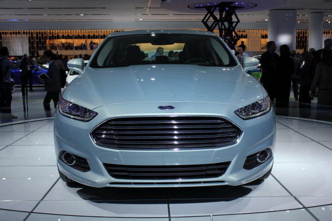 Новый Ford Fusion фото