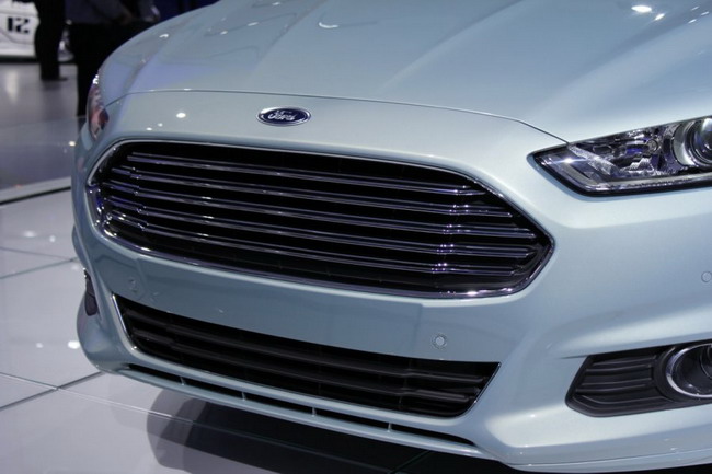 Новый Ford Fusion фото